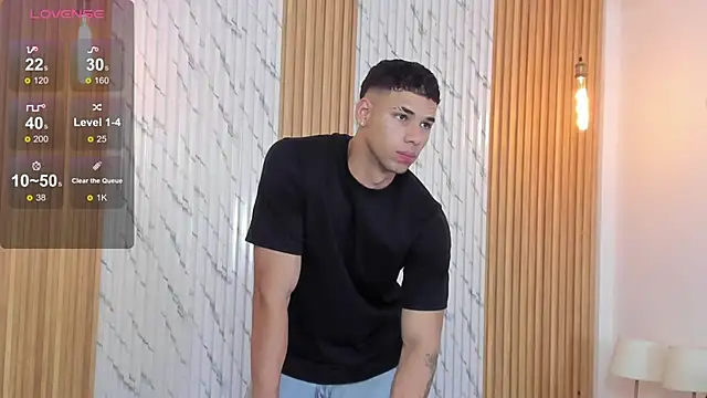 thomas walker0 online show from November 20, 11:32 am