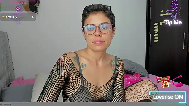 natt op online show from December 14, 6:23 pm