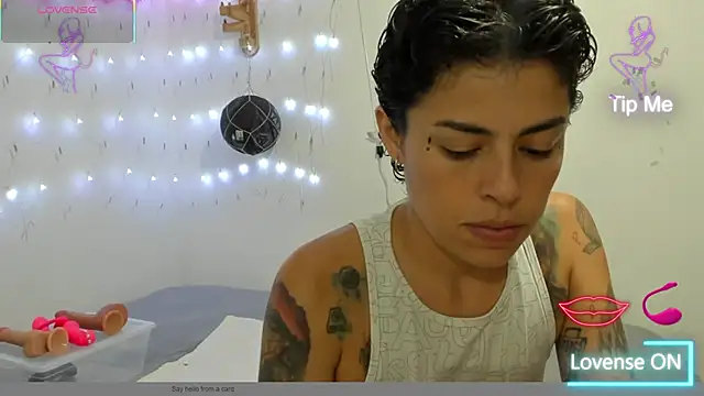 natt op online show from February 24, 12:08 am