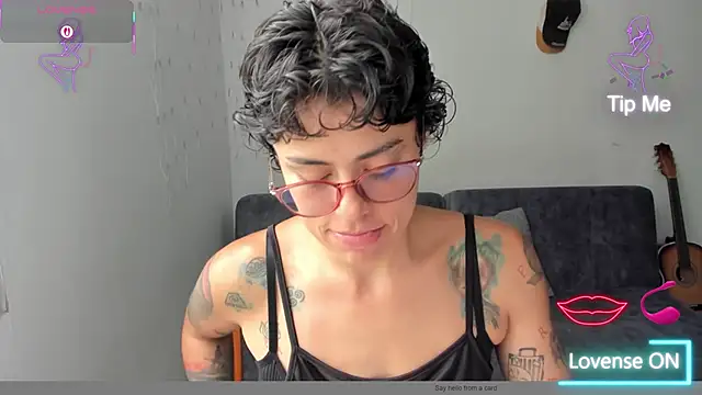 Snapshot of natt_op chatting on April 10, 3:28 pm natt op online show from April 10, 3:28 pm
