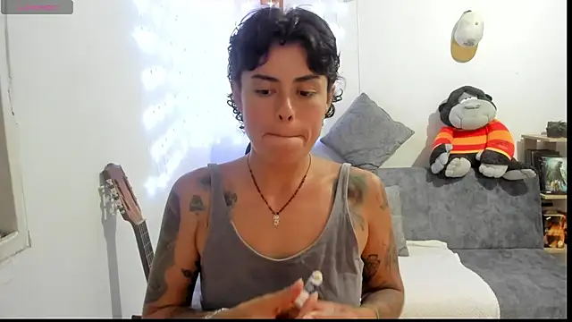 Snapshot of natt_op chatting on April 15, 1:34 am natt op online show from April 15, 1:34 am