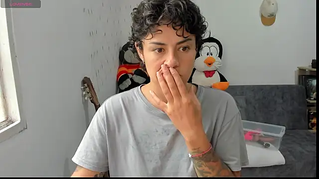 Snapshot of natt_op chatting on April 17, 3:37 pm natt op online show from April 17, 3:37 pm