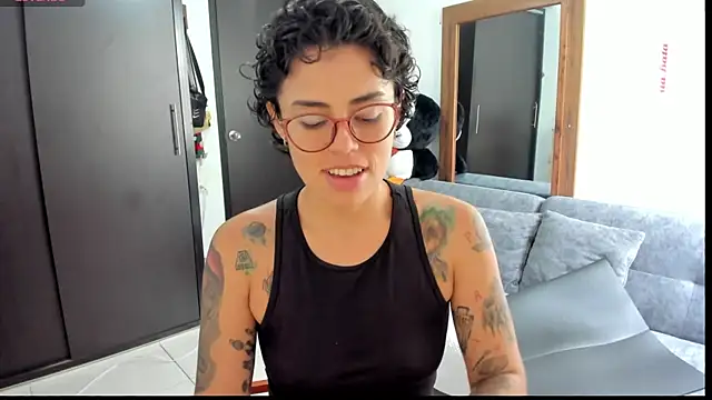 Snapshot of natt_op chatting on May 8, 2:11 pm natt op online show from May 8, 2:11 pm