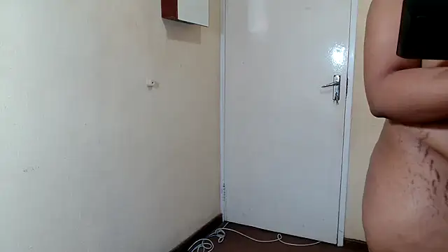 HugeTitisxx online show from March 29, 6:24 am