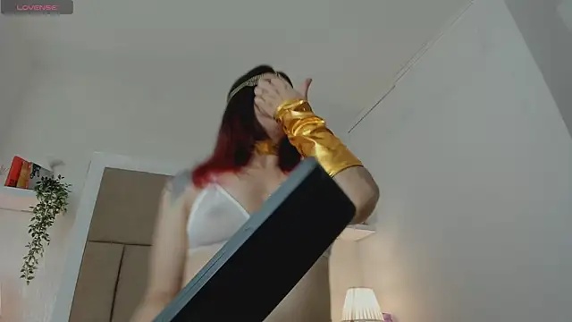 Alisson Owen online show from November 4, 4:00 am