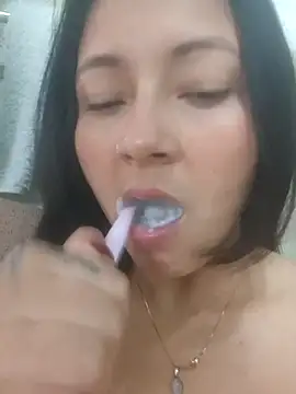 mafe velezzz online show from February 16, 5:09 pm