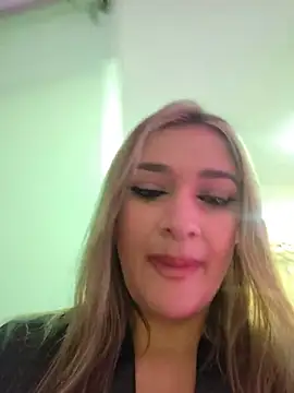 NicoleDiior online show from May 19, 3:07 pm