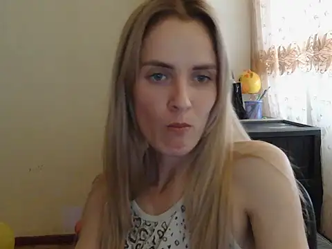 JayeTyler online show from November 20, 10:15 am