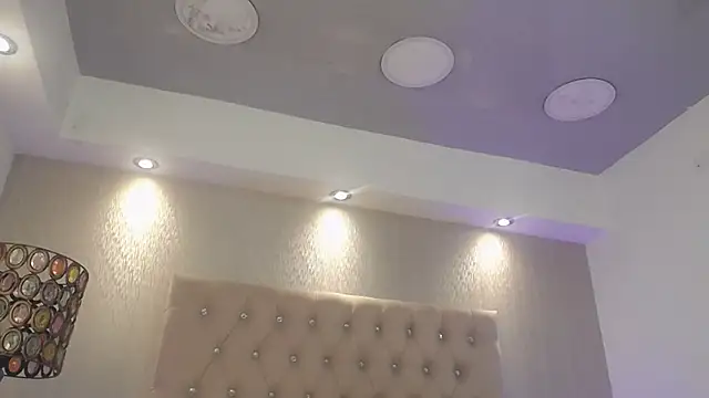 VeronicaBlake online show from November 14, 1:10 pm