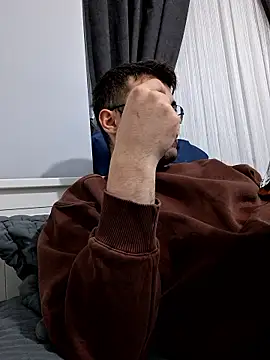 Snapshot of Obstacless chatting on January 16, 5:28 pm Obstacless online show from January 16, 5:28 pm