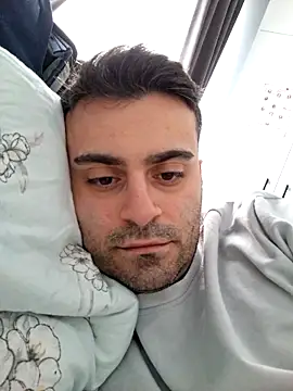 Snapshot of Obstacless chatting on February 3, 7:02 am Obstacless online show from February 3, 7:02 am