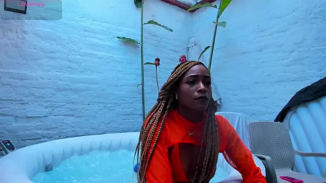 kiaratentation online show from September 29, 7:40 pm