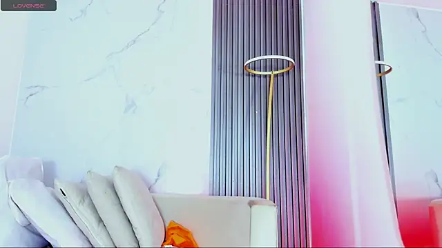 kiaratentation online show from January 18, 7:50 pm