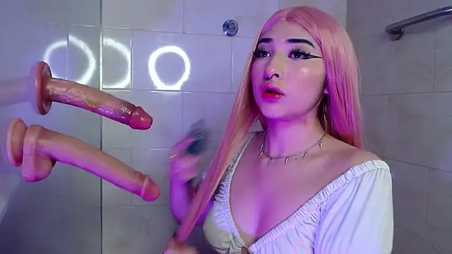 Snapshot of KattEngel chatting on September 19, 11:55 am KattEngel online show from September 19, 11:55 am