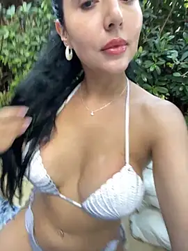 oh nina online show from October 8, 10:18 pm