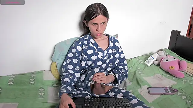 Petite-Goth online show from May 15, 7:10 pm