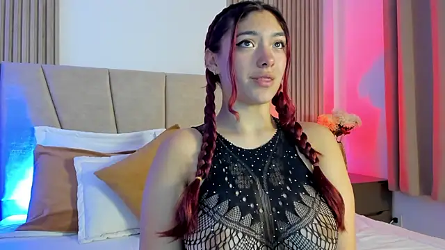 Victoria Beaumont online show from November 21, 11:53 am