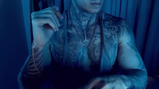 Snapshot of Shane_Clay chatting on September 22, 9:17 pm Shane Clay online show from September 22, 9:17 pm