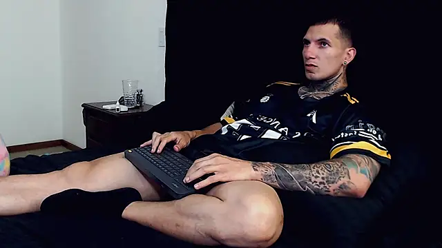 Snapshot of Shane_Clay chatting on October 9, 11:25 pm Shane Clay online show from October 9, 11:25 pm