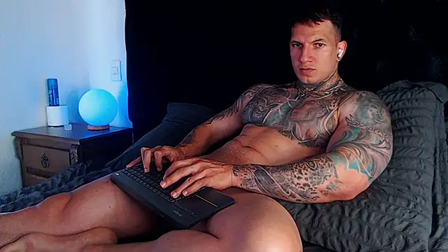 Snapshot of Shane_Clay chatting on April 19, 2:38 pm Shane Clay online show from April 19, 2:38 pm