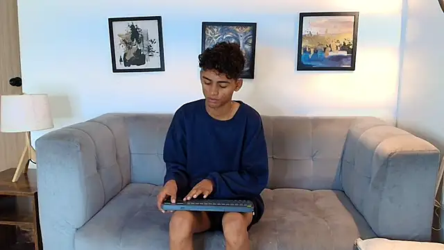 TWINKS FRIENDS online show from May 7, 1:27 pm