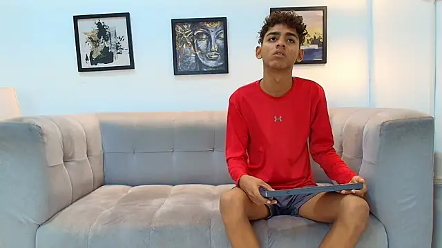 TWINKS FRIENDS online show from May 12, 1:19 pm