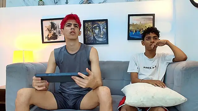 TWINKS FRIENDS online show from May 14, 1:18 pm