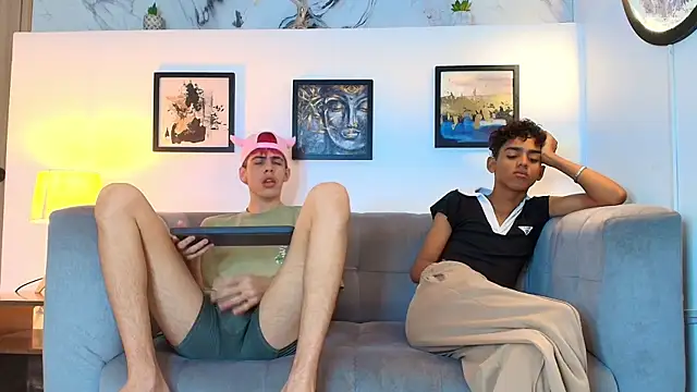 TWINKS FRIENDS online show from May 18, 1:39 pm