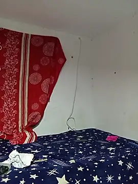 Snapshot of paisita122 chatting on December 2, 3:45 am paisita122 online show from December 2, 3:45 am