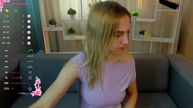 Snapshot of graseflower chatting on April 1, 1:06 am graseflower online show from April 1, 1:06 am