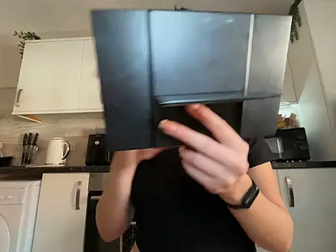 FrancescaXO online show from March 11, 8:42 am