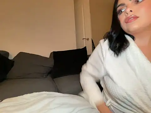 Snapshot of FrancescaXO chatting on April 10, 8:13 pm FrancescaXO online show from April 10, 8:13 pm
