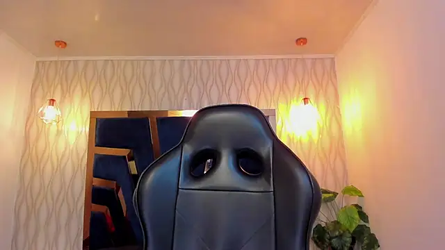 zoe martins  online show from February 11, 5:29 pm