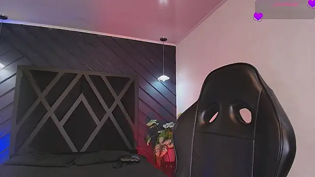 zoe martins  online show from March 24, 5:18 pm