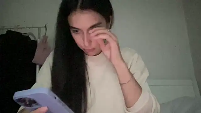 Snapshot of Talyo19 chatting on October 6, 2:47 pm Talyo19 online show from October 6, 2:47 pm