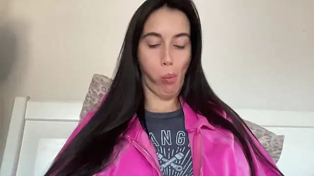 Snapshot of Talyo19 chatting on November 1, 12:51 pm Talyo19 online show from November 1, 12:51 pm