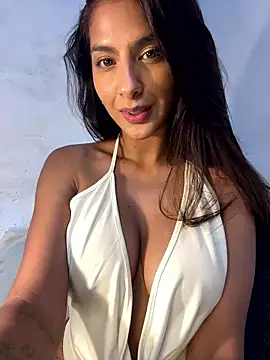 chicachocolate01 online show from January 6, 5:00 am