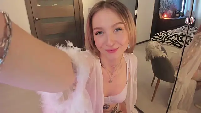 Annie Leone online show from October 4, 11:19 am