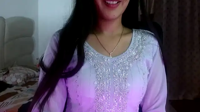 Snapshot of Mini_Meera chatting on November 2, 4:42 pm Mini Meera online show from November 2, 4:42 pm
