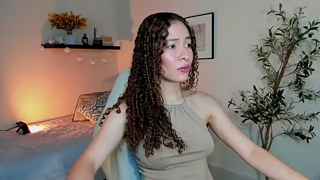 Snapshot of isabella-garcia- chatting on April 21, 2:51 am isabella-garcia- online show from April 21, 2:51 am
