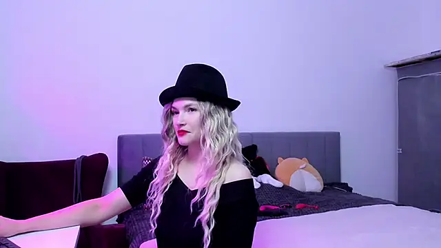 Snapshot of Katherine_Twilight chatting on October 10, 3:33 pm Katherine Twilight online show from October 10, 3:33 pm