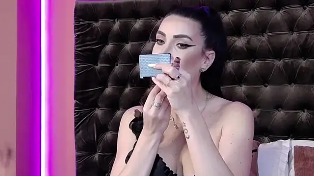 StephanyMillan online show from May 6, 5:35 am