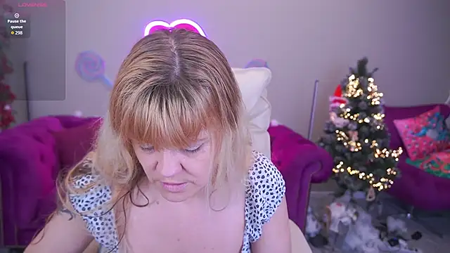 BellaLaPetit online show from January 8, 1:35 pm