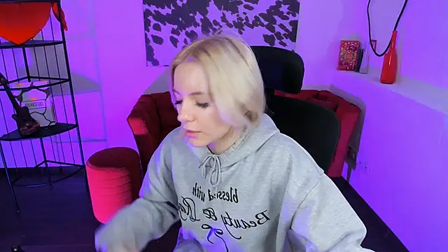 AuroraWrenfield online show from December 18, 12:27 am