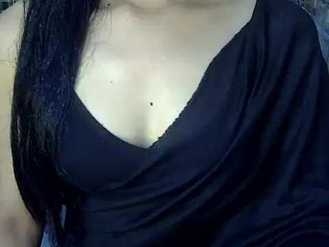 Snapshot of lovepihuu chatting on March 7, 6:43 am lovepihuu online show from March 7, 6:43 am