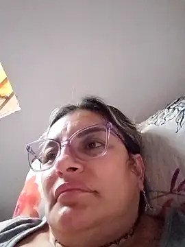 carolinacrus01 online show from April 1, 10:51 pm