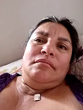 carolinacrus01 online show from April 2, 12:03 pm