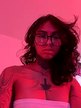 iamkatty  online show from November 2, 4:20 pm