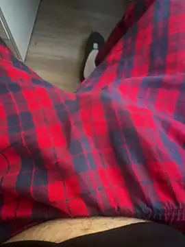 Snapshot of v0rt3xXk chatting on March 31, 12:05 pm v0rt3xXk online show from March 31, 12:05 pm