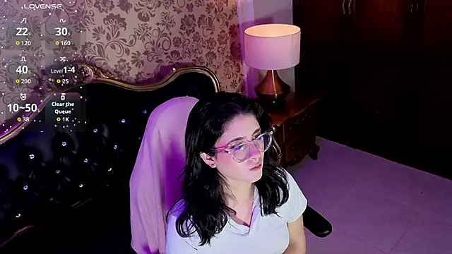 LiLLiAnderson online show from May 17, 12:01 pm